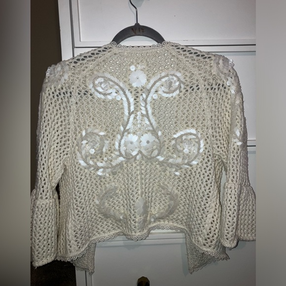 Women’s Anthropologie Knitted and Knotted White Sequin Bell Sleeve Sweater Small - Picture 5 of 5